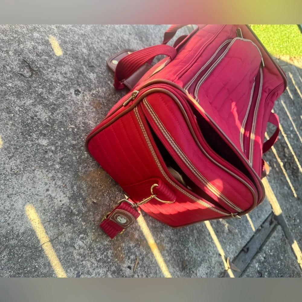 Sherpa Original Deluxe Airline-Approved Red Dog Carrier Travel Bag in Medium